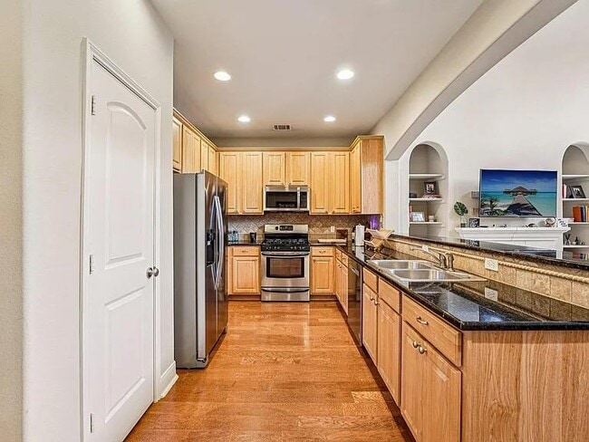 Building Photo - 2210 Onion Creek Pkwy