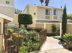 Building Photo - Ladera Vista Apartments