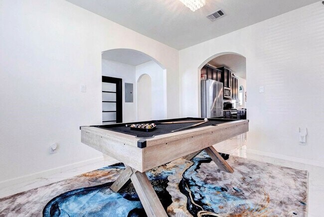 Building Photo - 22127 Roxanne Field Ln