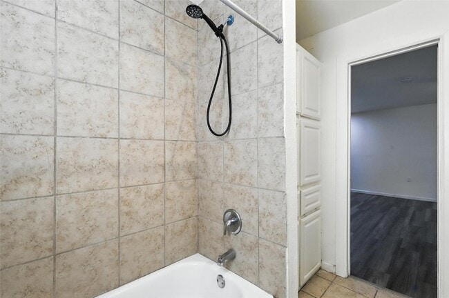 Building Photo - 7841 Abbott Dr