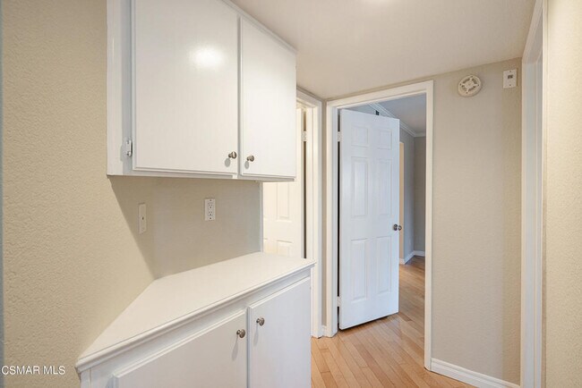 Building Photo - 5837 Oak Bend Ln