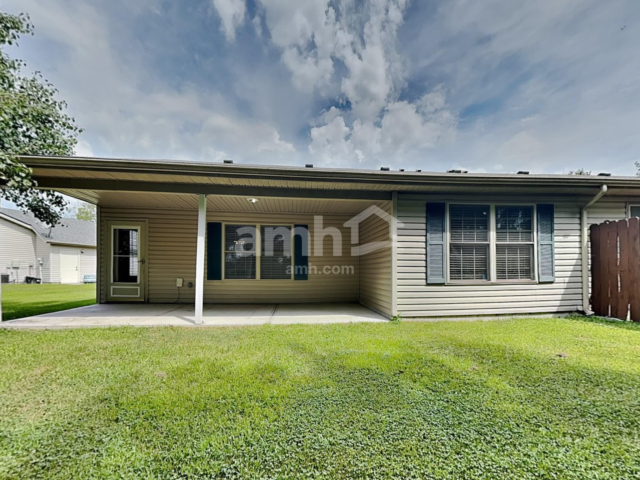 Building Photo - 132 Warner Dr