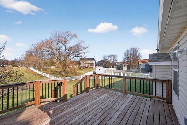 Building Photo - Beautiful 3 Bedroom, 3 Bath Single-Family Home in Wentzville