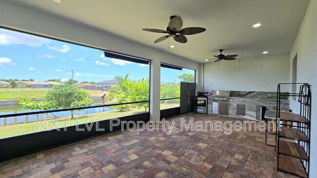 Building Photo - 220 NE 8th Pl