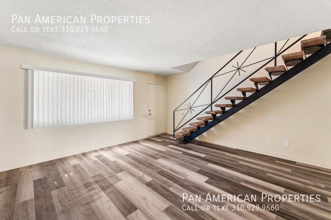 Building Photo - 9106 1/2 Palm St.-A6