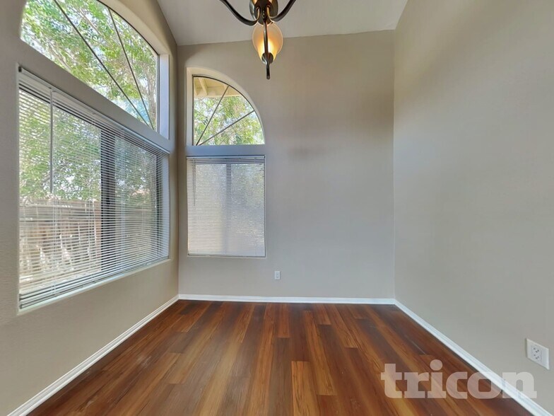 Building Photo - 44238 Gillan Ave