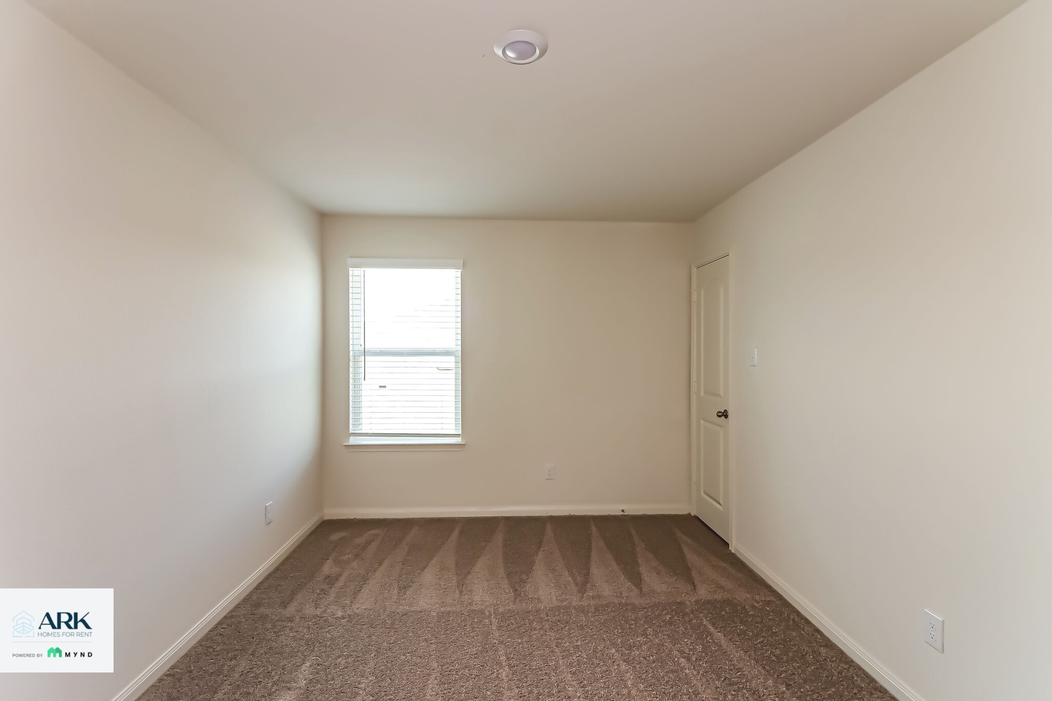 Building Photo - 26820 Steinbeck Dr