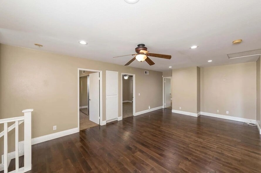 Building Photo - 8704 E Wiley Way