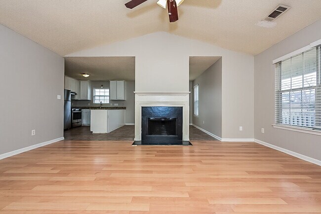 Building Photo - 3709 Hudson Ct