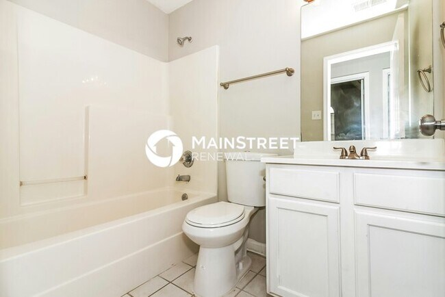 Building Photo - 3 Bedroom Pet-Friendly Home in Cordova, TN with Main Street Renewal