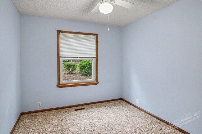 Building Photo - West Gate Area Home | Home | Unfurnished