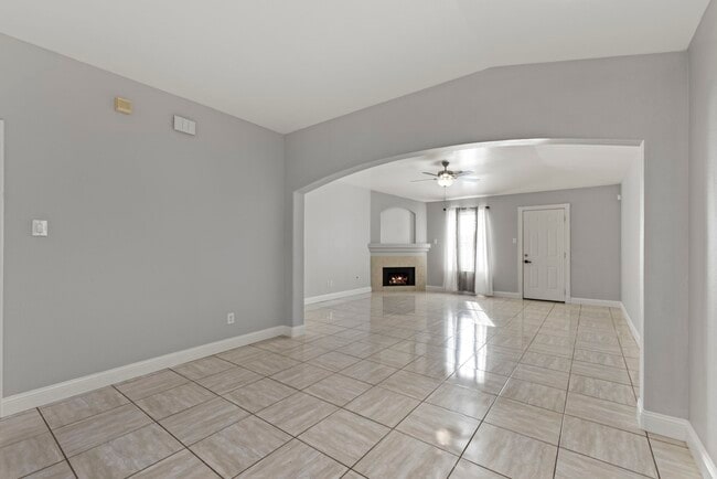 Building Photo - 14138 Concord Meadow Ln