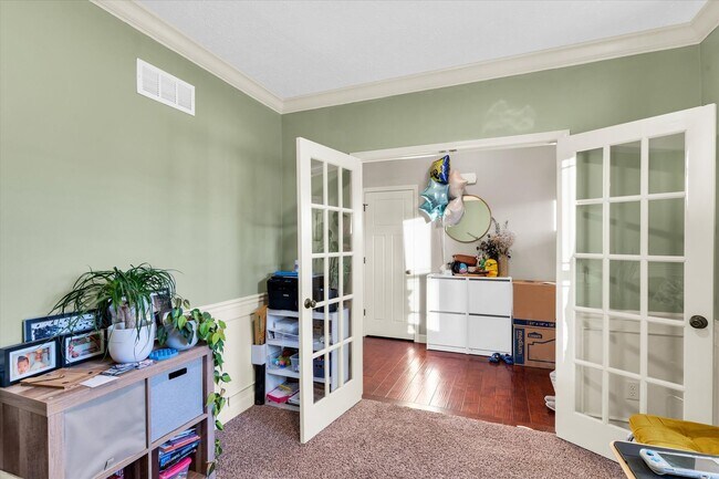 Building Photo - 2 story 4 bedroom 3.5 bath