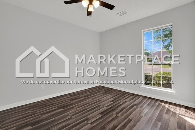 Building Photo - 8513 English Oak Loop