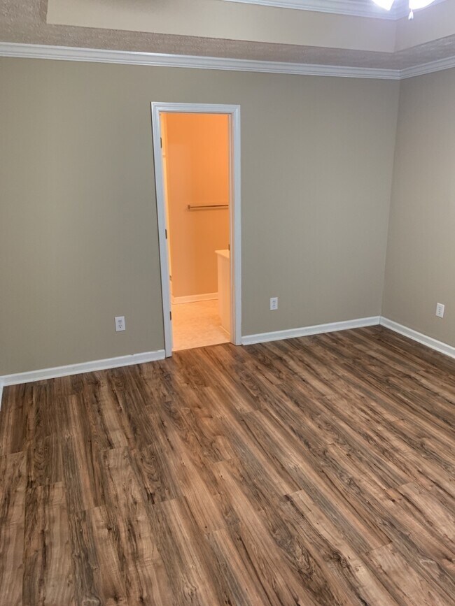 Building Photo - 1130 Stafford Dr