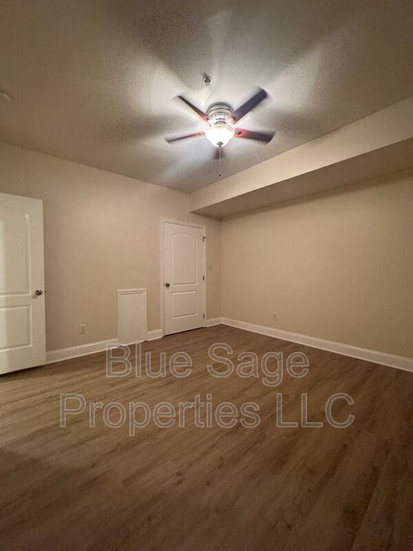 Building Photo - 432 E Baltimore Ave