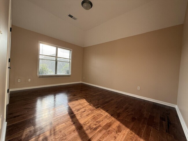 Building Photo - 284 Cross Breeze Dr