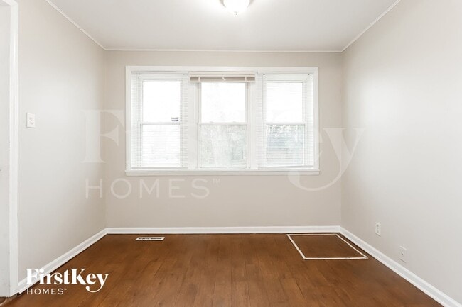 Building Photo - 4600 W 79th Pl