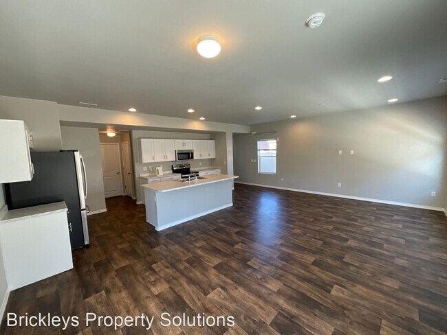 Building Photo - 3 br, 2.5 bath House - 4615 Gneiss Loop