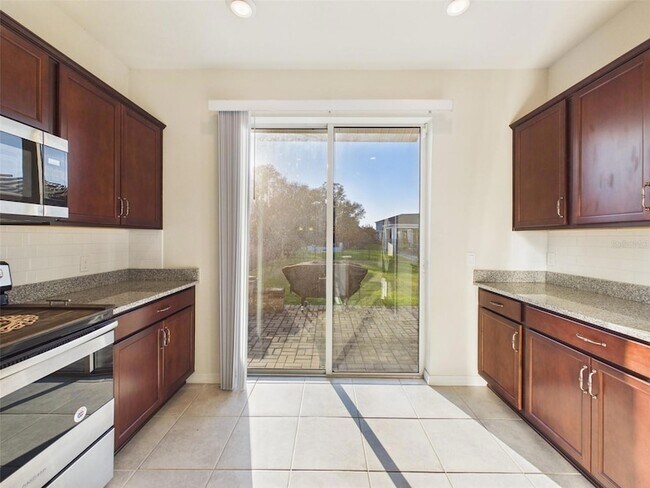 Building Photo - 5164 Chickadee St