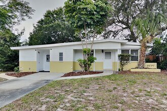 Building Photo - 1305 Barry St