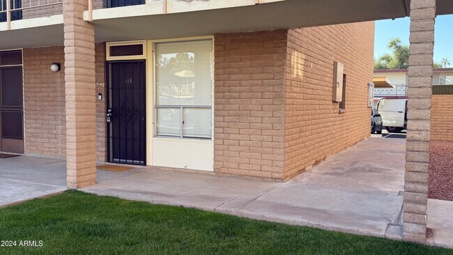 Building Photo - 3737 E Turney Ave