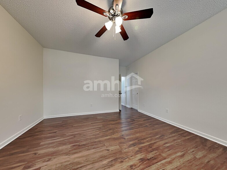 Building Photo - 116 Archwood Dr