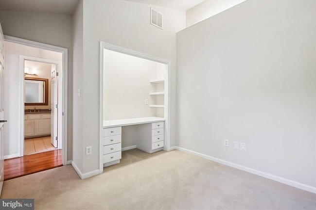 Building Photo - 6339 Dunman Way