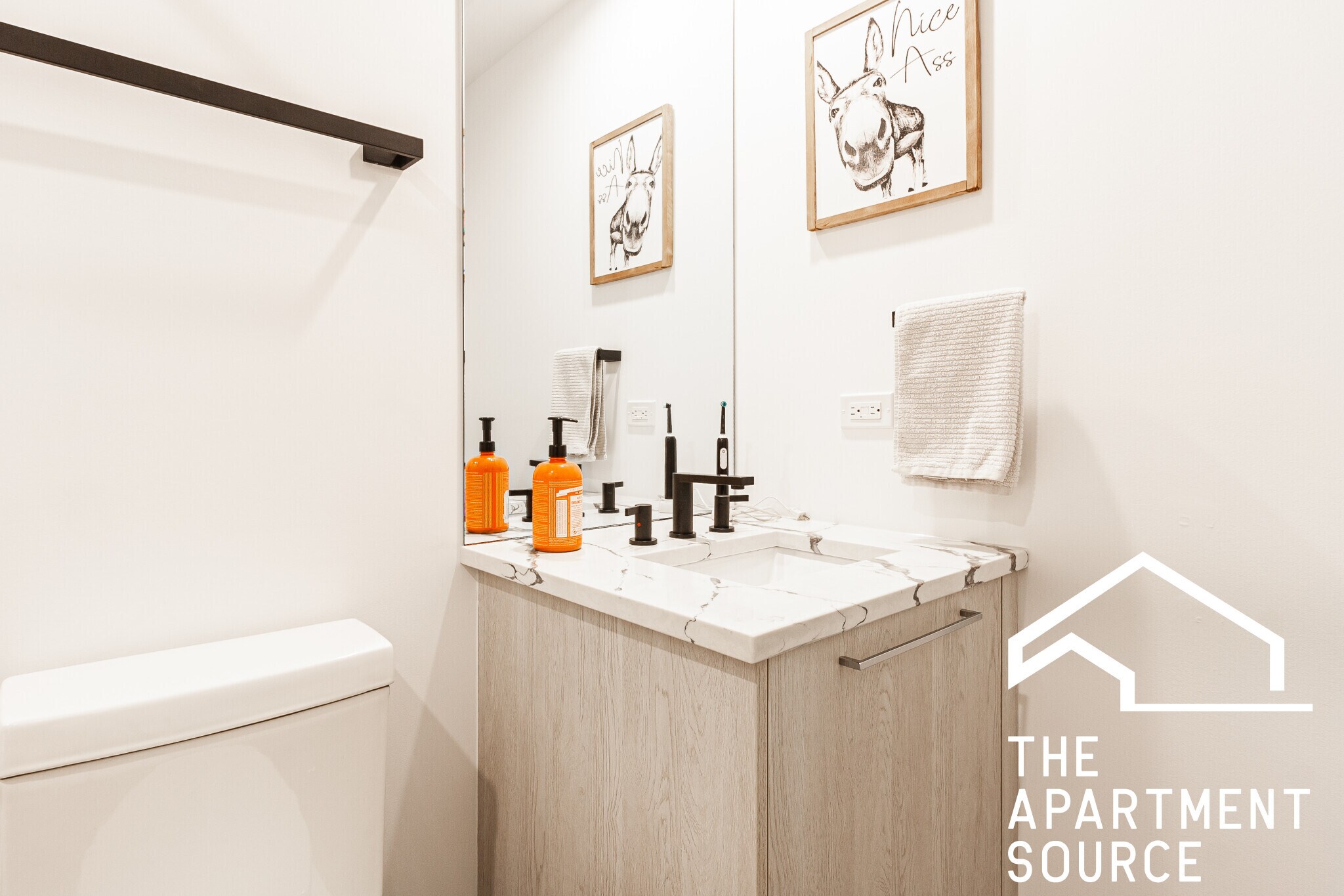 Building Photo - 2741 W Division St