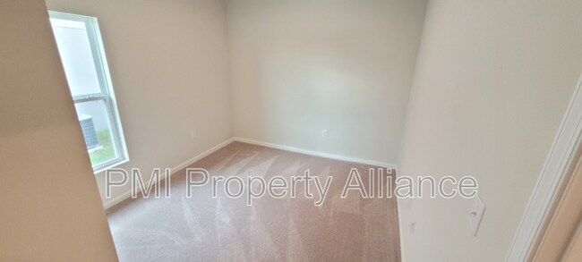 Building Photo - 141 Piave St