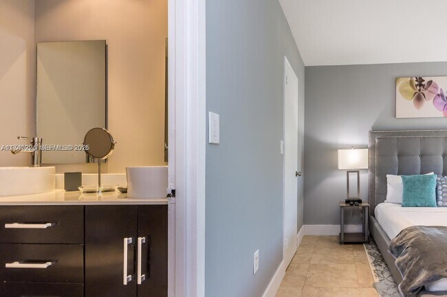 Building Photo - 17620 Atlantic Blvd