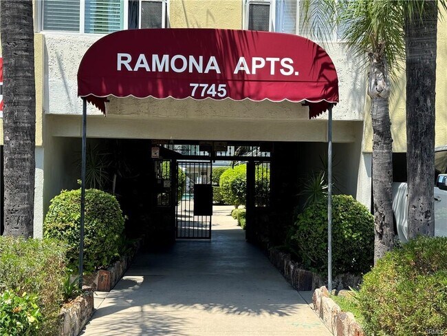 Building Photo - 7745 Laurel Canyon Blvd