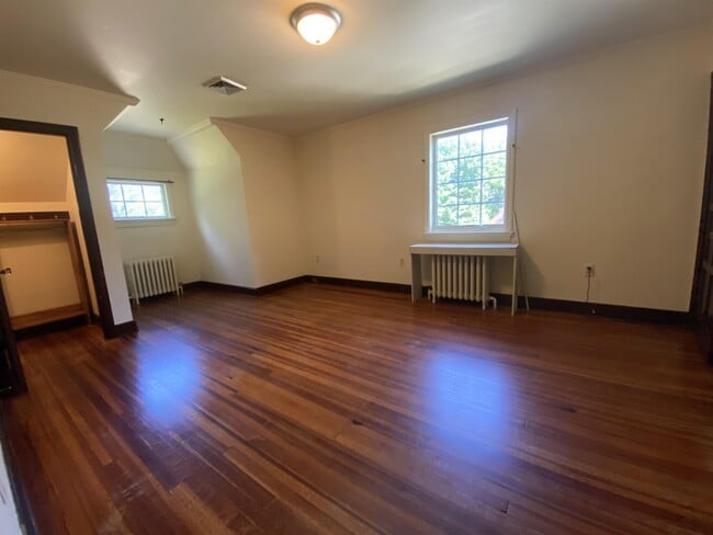 Building Photo - 20 Safe Harbor Village