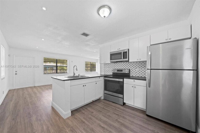 Building Photo - 1344 NW 7th Terrace