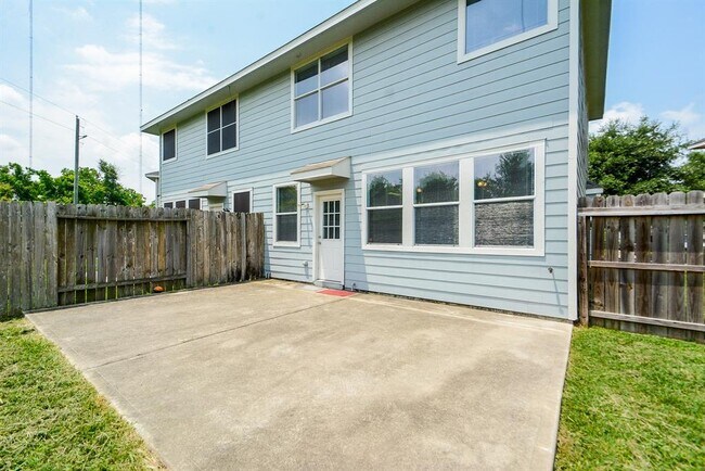 Building Photo - 3103 Atherton Canyon Ln