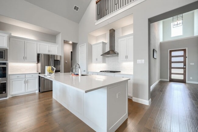Building Photo - 929 Newcastle Dr