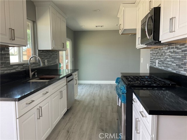Building Photo - 875 Ponderosa Dr
