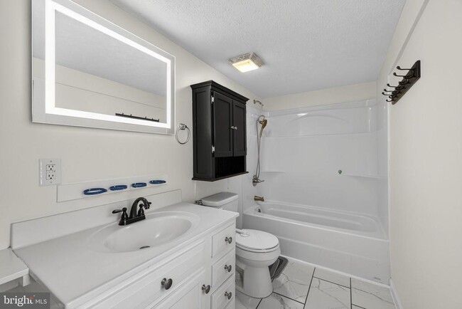 Building Photo - 239 McDonald Rd