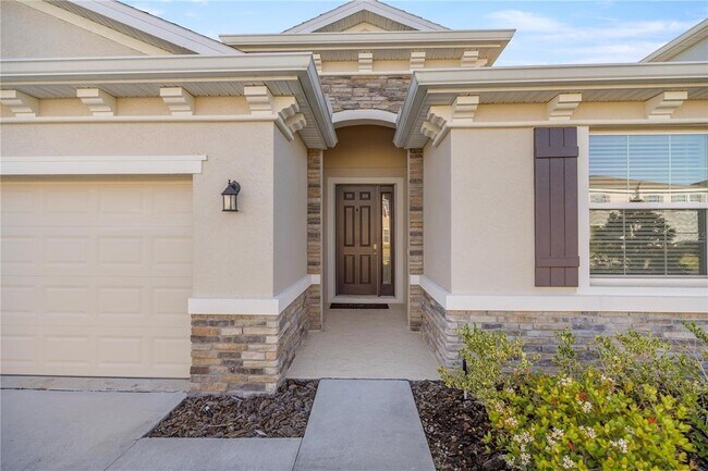 Building Photo - 8899 SW 50th Ave