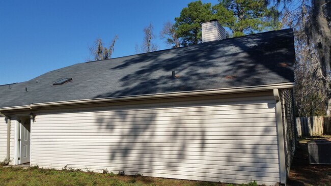 Building Photo - GA Town Home