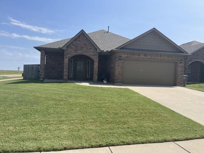 Building Photo - 7702 SW Franks Ct