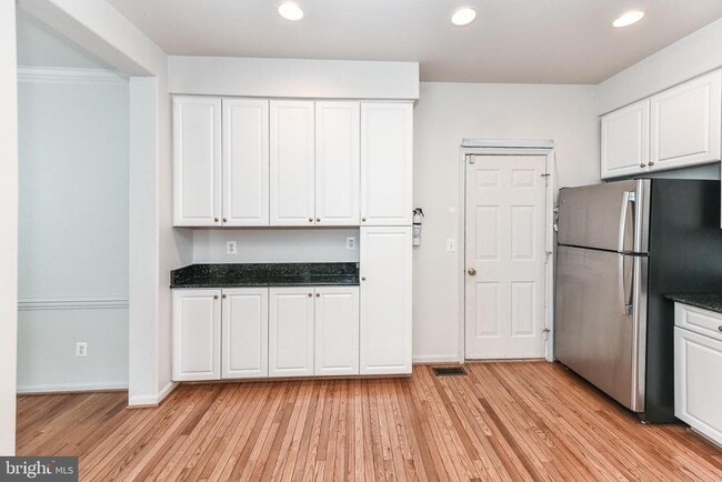 Building Photo - 9804 Bolton Village Ct