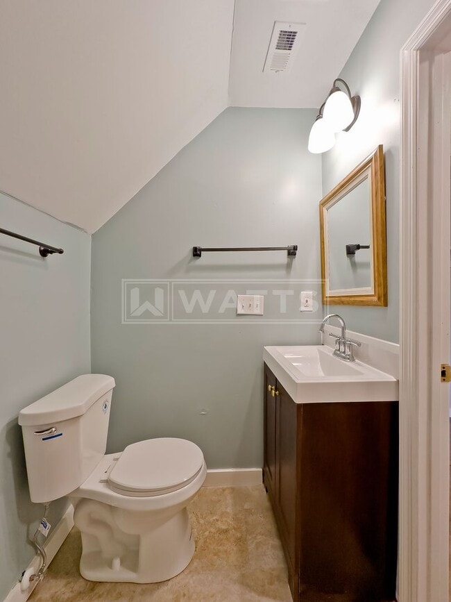 Building Photo - 1022 28th Pl S