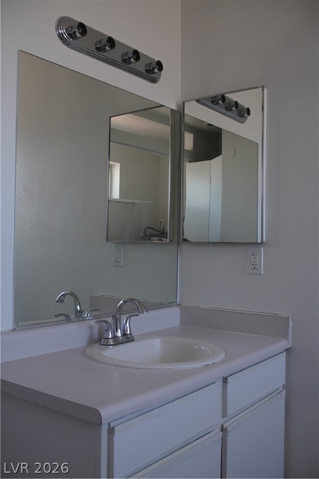 Building Photo - 1662 N Lamont St