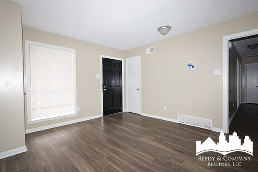 Building Photo - 6402 Cheshire Cove