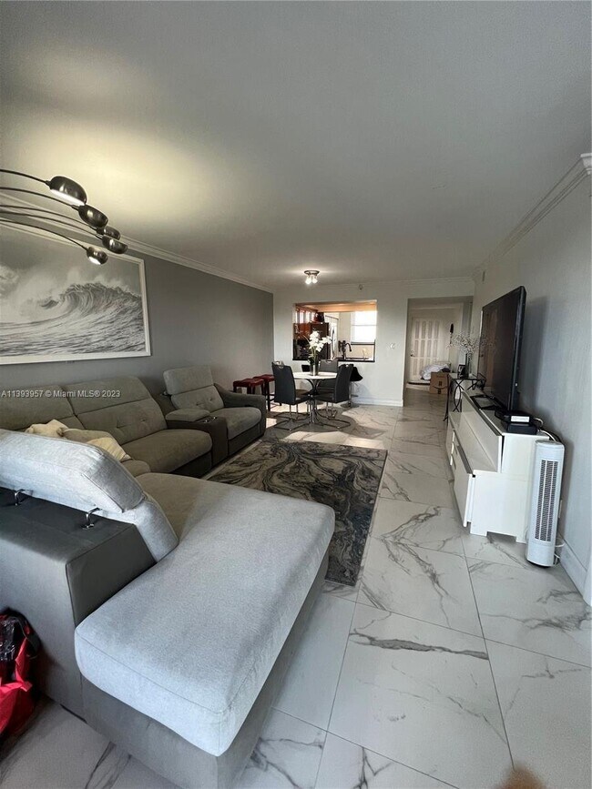 Building Photo - 1266 S Military Trail