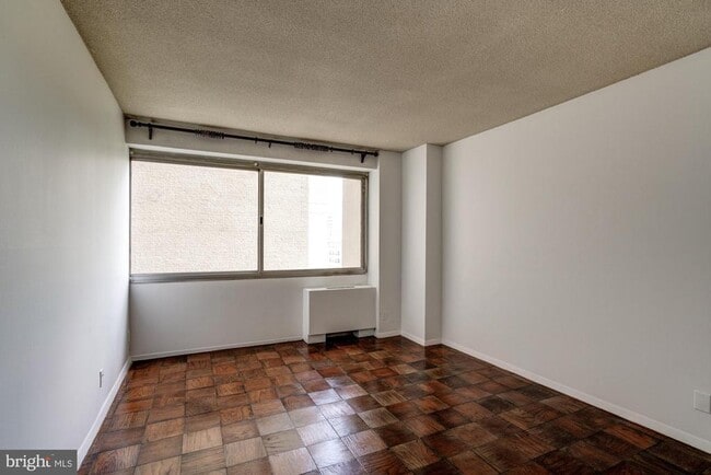 Building Photo - 5500 Friendship Blvd