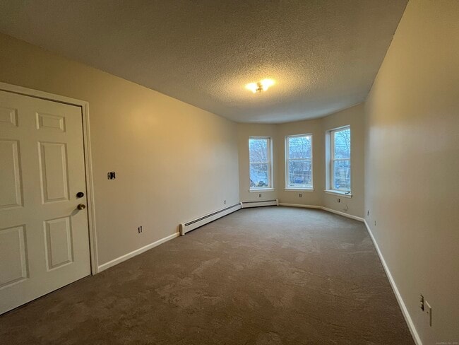 Building Photo - 19 Divinity St