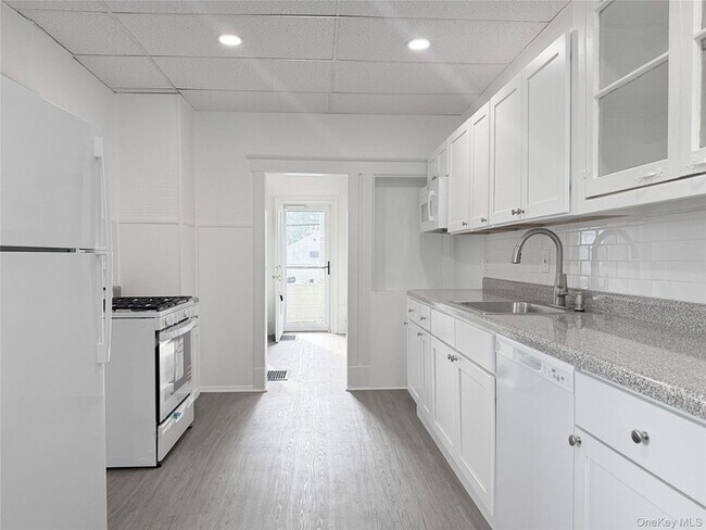 Building Photo - 406 Tower Ave