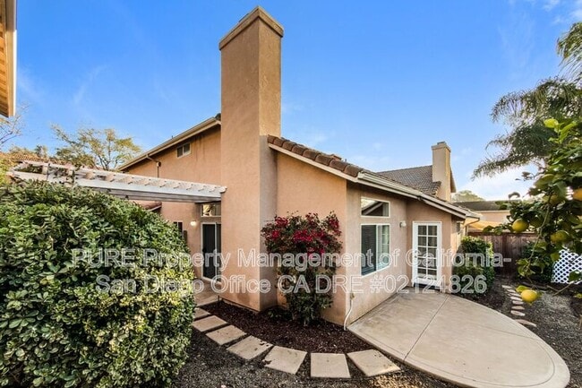 Building Photo - 31977 Arlington Cir